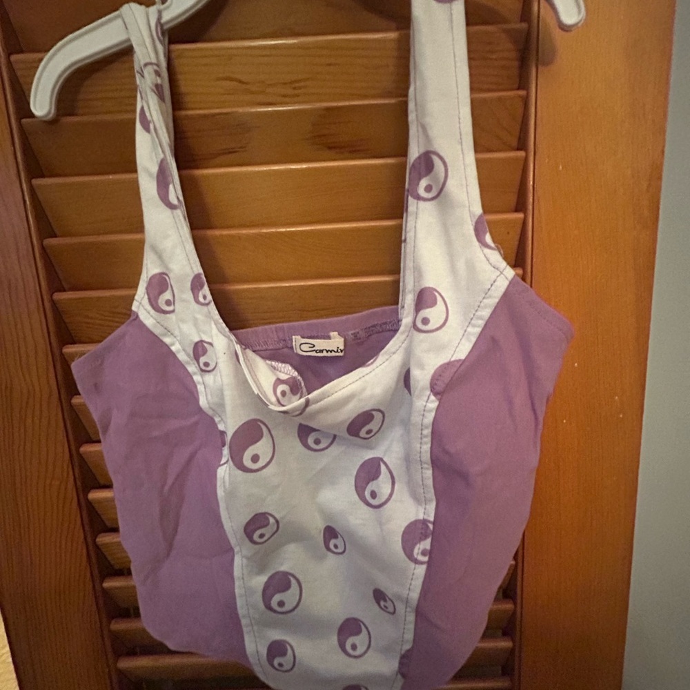 Women’s size medium onc top